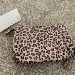 Brand New Classic Zipped Pouch Freshly Picked